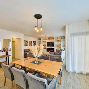 Ipm Apartment Kastela